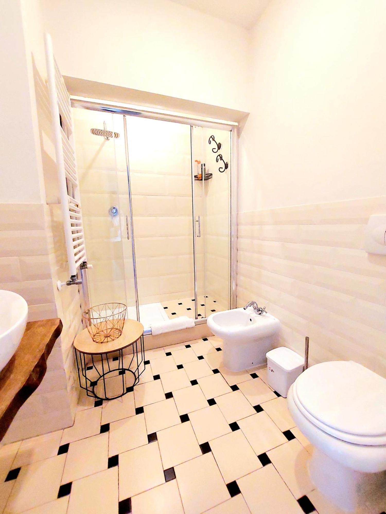 Vanity Apartment - 4 Bedrooms With 4 Bathrooms - Ac & Wifi Rom Exterior foto